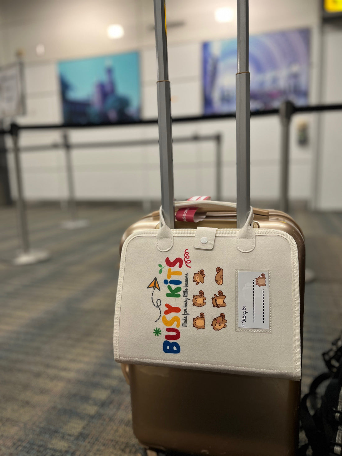 How to Keep Toddlers Busy on Airplanes and Road Trips Without Screens